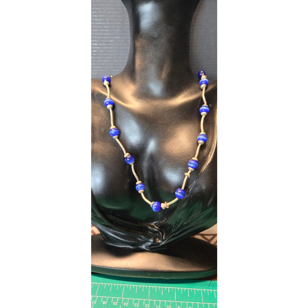 Necklace 925 sterling blue cats eye memory wire 18 inches long pre-owned